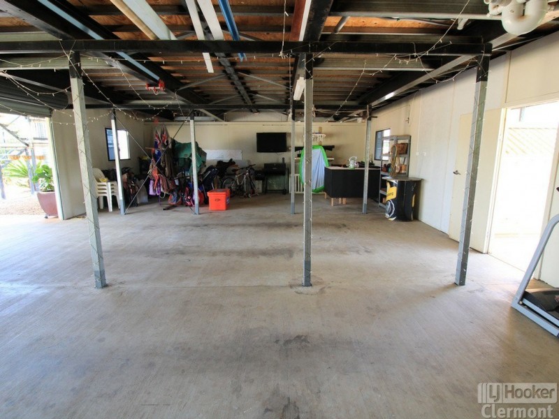 2 Tropic Street, Clermont QLD 4721