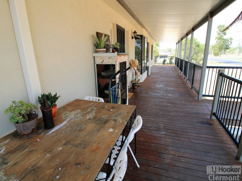 2 Tropic Street, Clermont QLD 4721