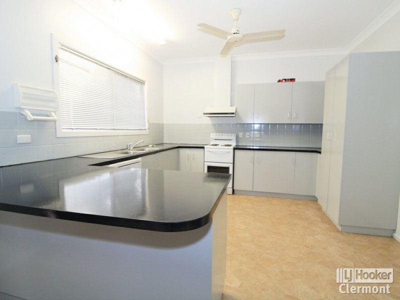 4 East Street, Clermont QLD 4721