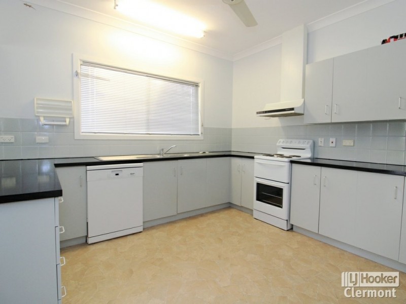 4 East Street, Clermont QLD 4721