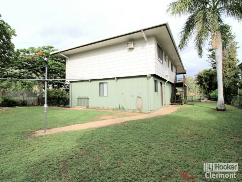 4 East Street, Clermont QLD 4721