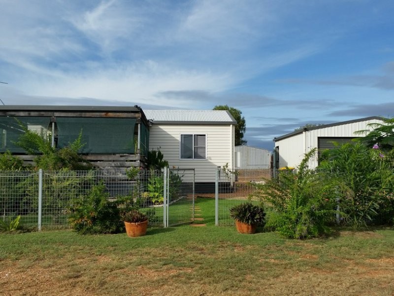 75 Melrose Drive, Clermont QLD 4721