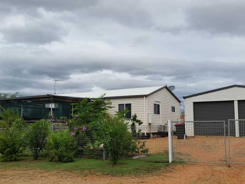 75 Melrose Drive, Clermont QLD 4721