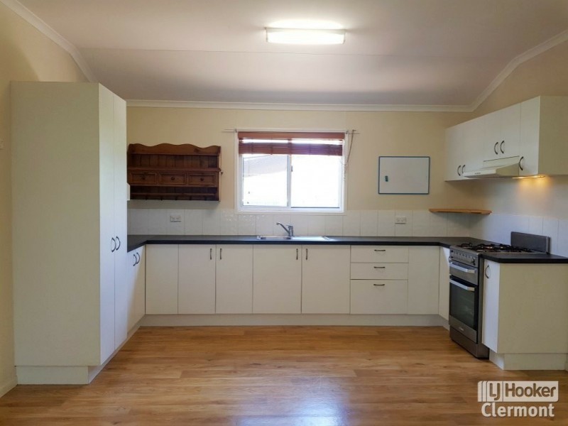 75 Melrose Drive, Clermont QLD 4721