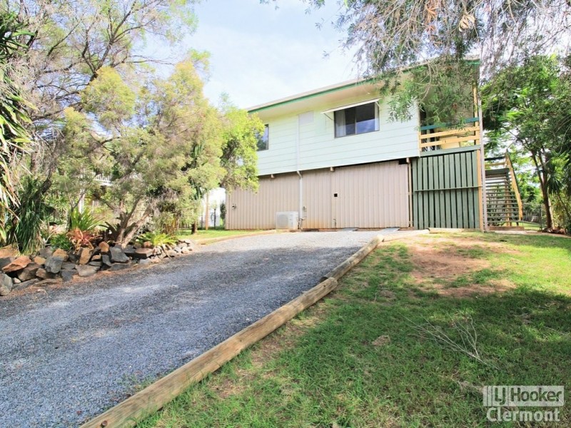 1 Carina Crescent, Clermont QLD 4721