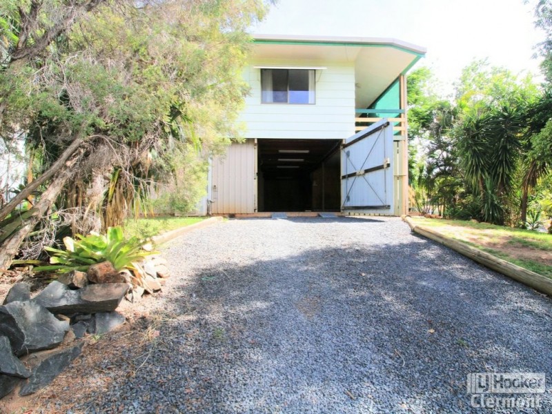 1 Carina Crescent, Clermont QLD 4721