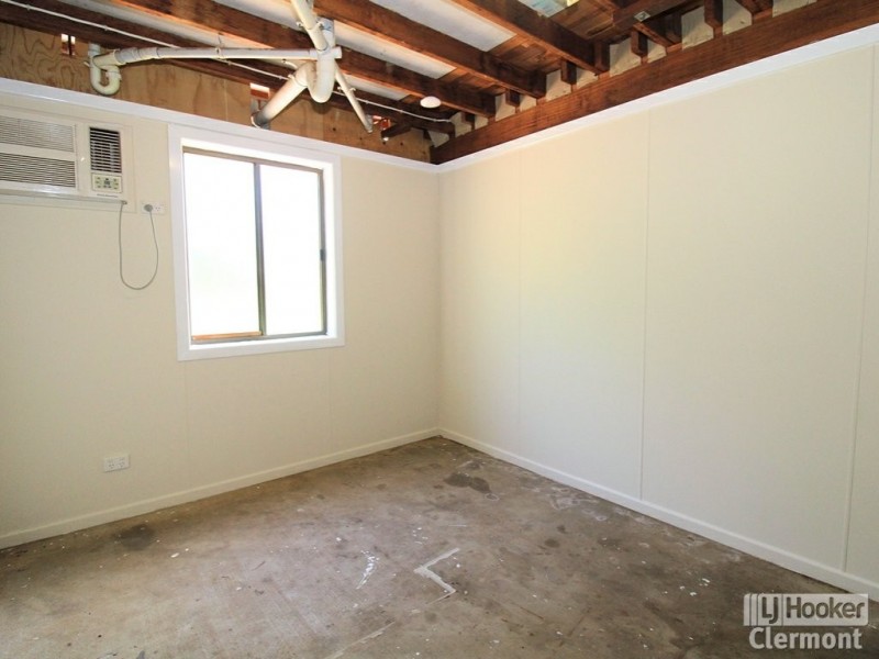 1 Carina Crescent, Clermont QLD 4721