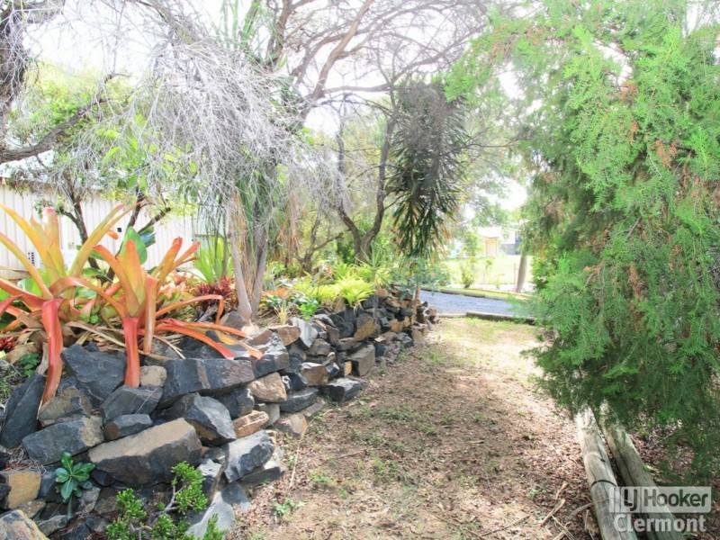 1 Carina Crescent, Clermont QLD 4721