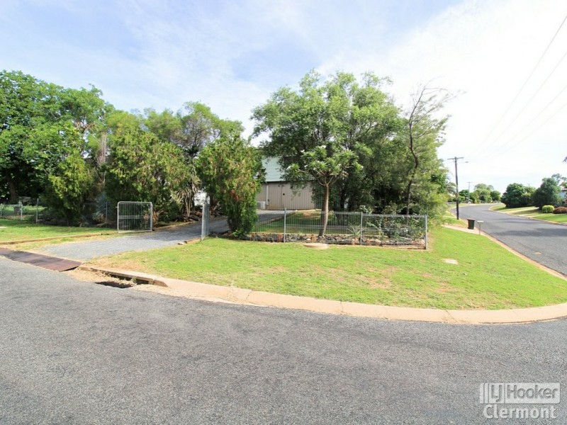 1 Carina Crescent, Clermont QLD 4721
