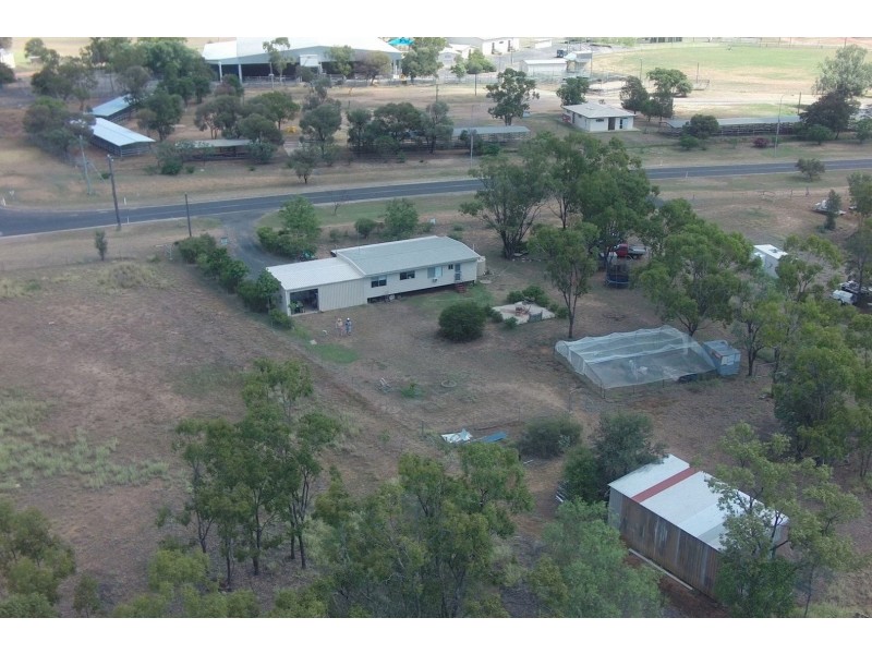 42 Hibernia Rd, Capella QLD 4723