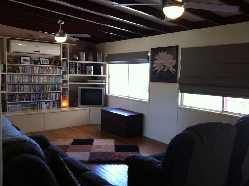 42 Hibernia Rd, Capella QLD 4723