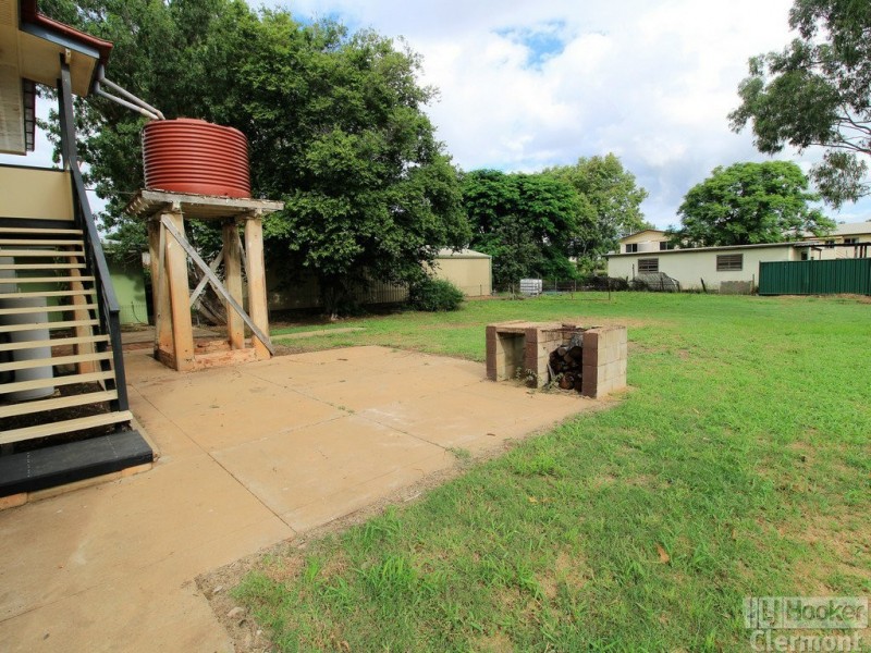 75 Box Street, Clermont QLD 4721