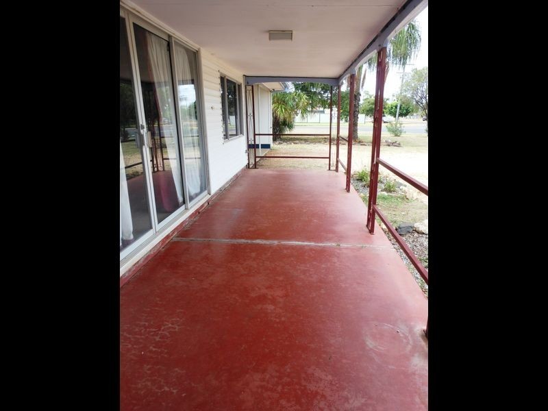 14 Karmoo Street, Clermont QLD 4721