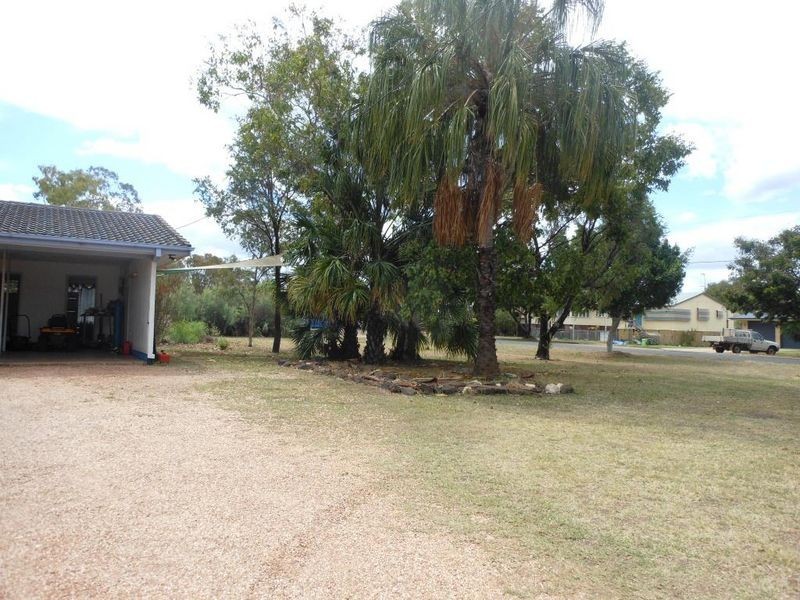 14 Karmoo Street, Clermont QLD 4721