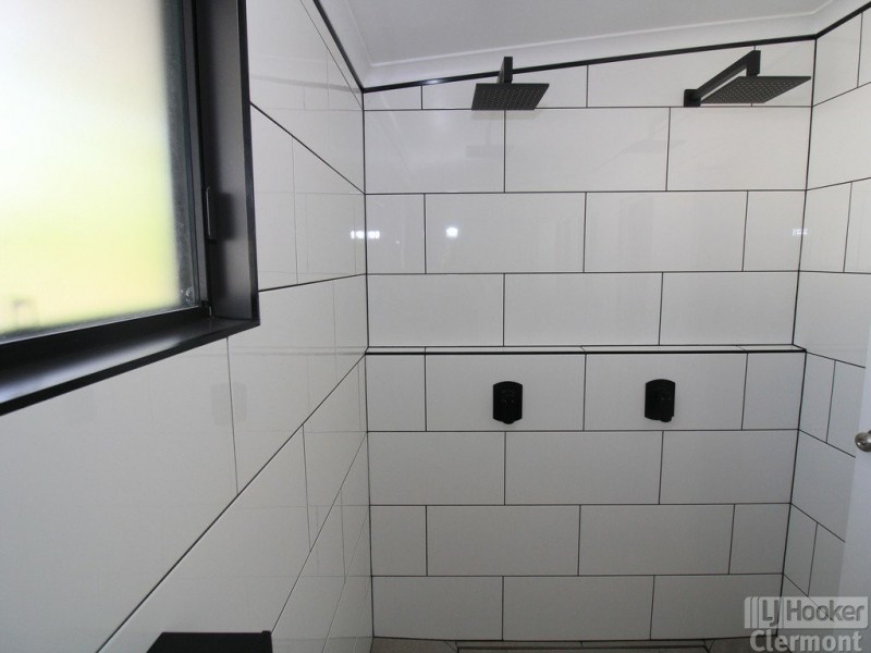 11 Beatty Street, Clermont QLD 4721