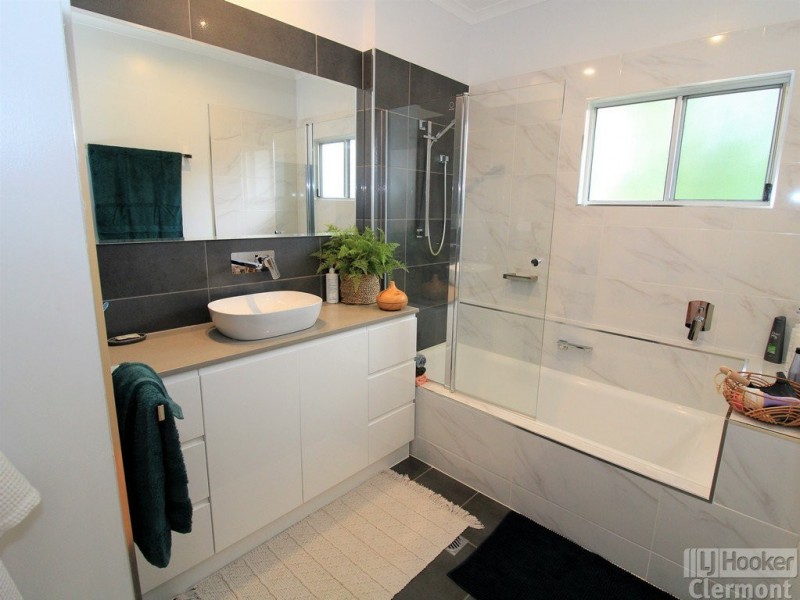 13 Blair Street, Clermont QLD 4721
