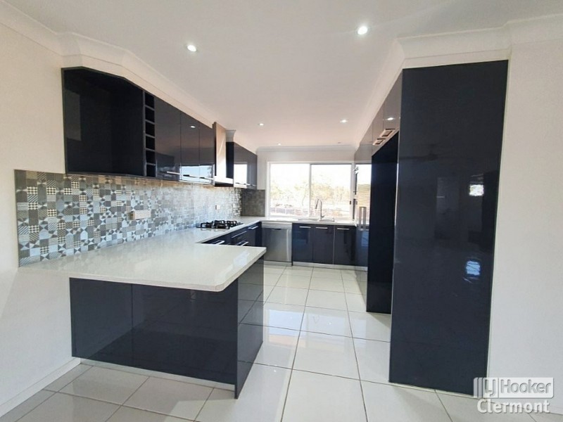 18 Nugget Lane, Clermont QLD 4721