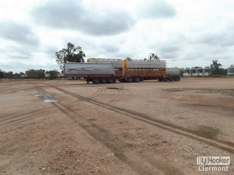 2 Gregory Lane, Clermont QLD 4721