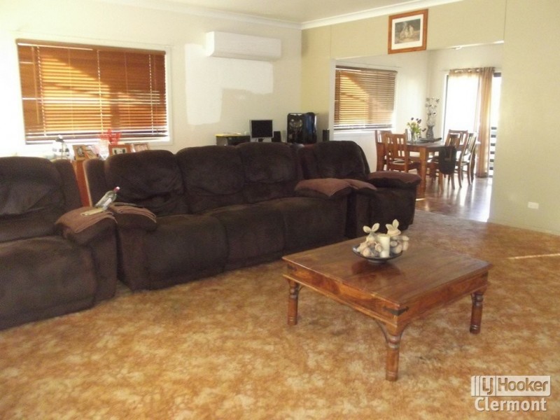1 Carina Crescent, Clermont QLD 4721