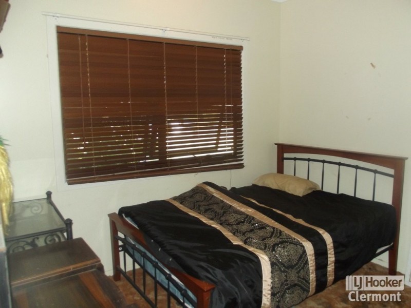 1 Carina Crescent, Clermont QLD 4721