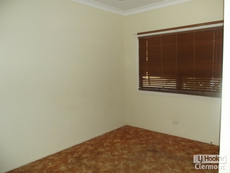 1 Carina Crescent, Clermont QLD 4721