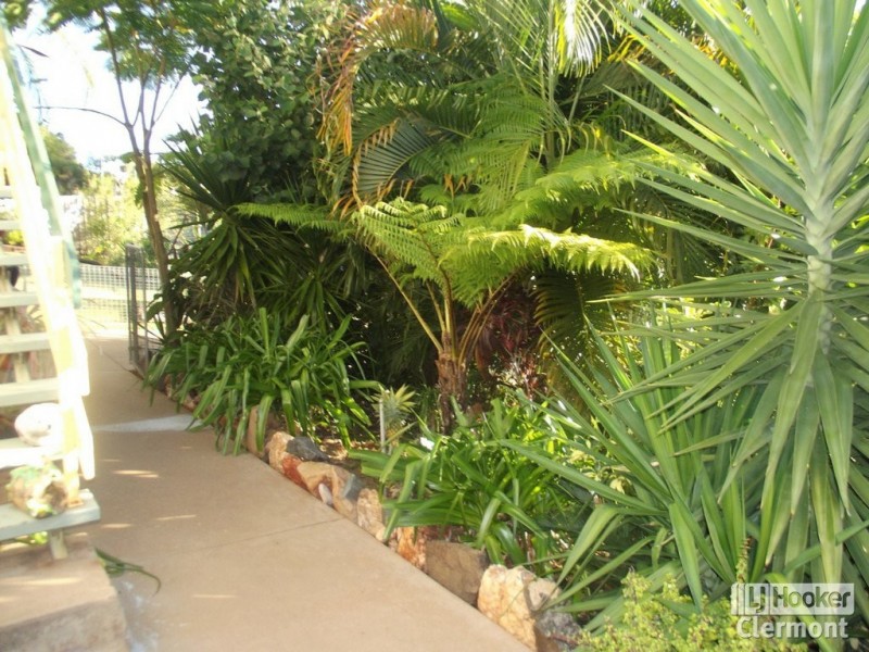 1 Carina Crescent, Clermont QLD 4721