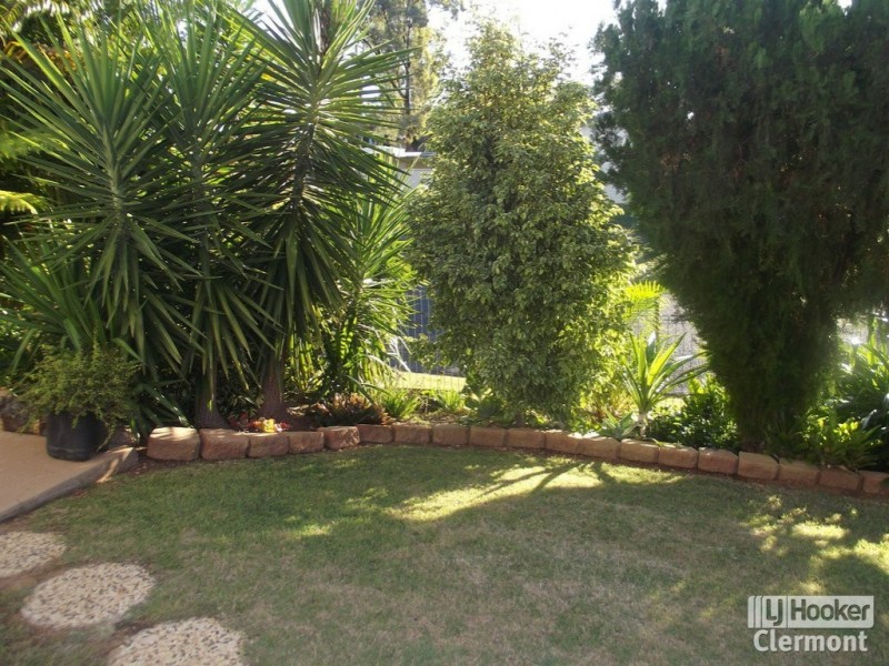 1 Carina Crescent, Clermont QLD 4721