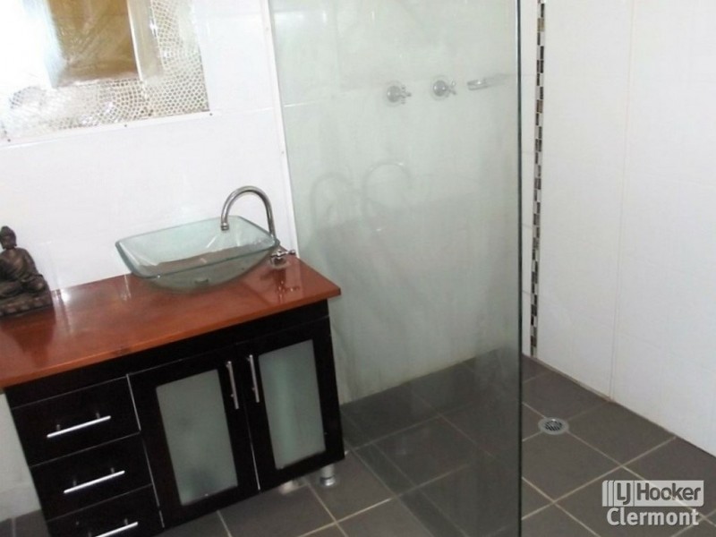 28 Mimosa Street, Clermont QLD 4721