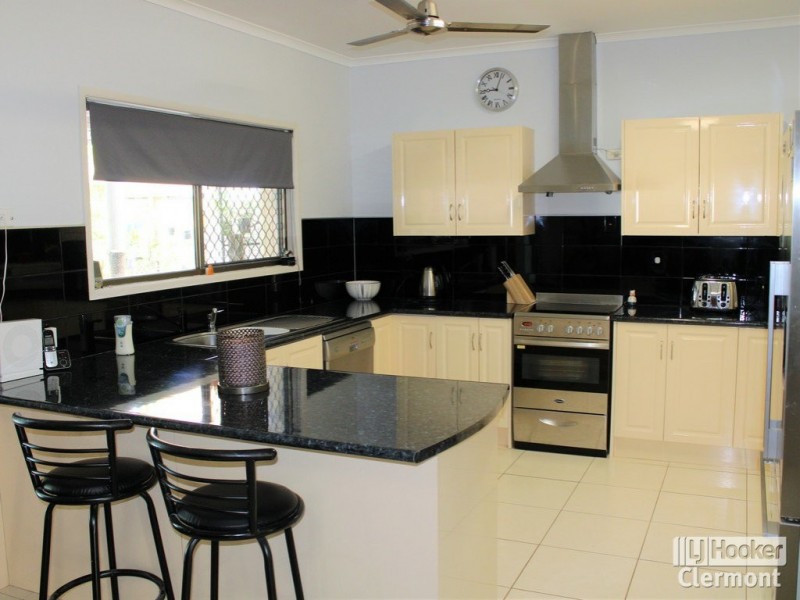 16 Blamey Street, Clermont QLD 4721
