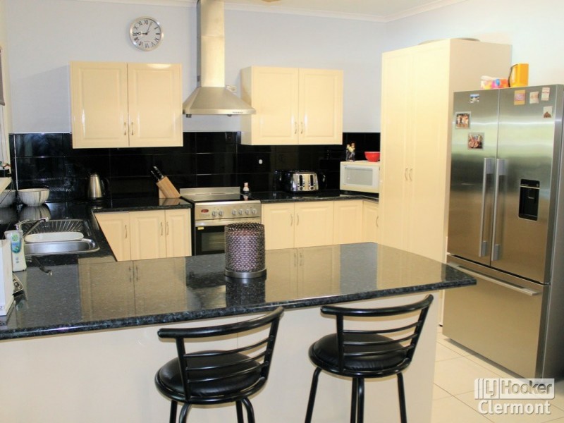 16 Blamey Street, Clermont QLD 4721