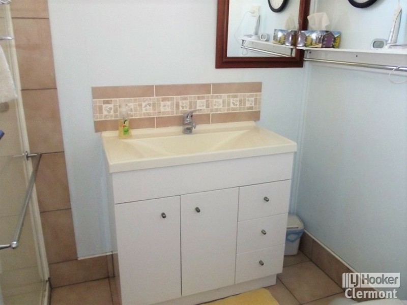 16 Blamey Street, Clermont QLD 4721