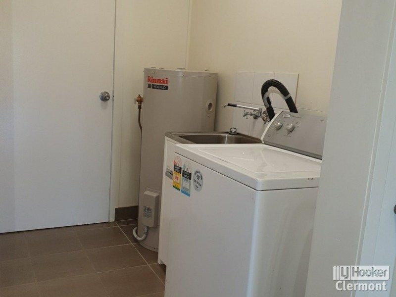 Unit 3/6 East Lane, Clermont QLD 4721