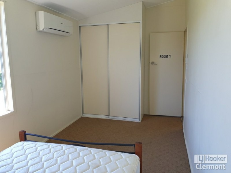 Unit 3/6 East Lane, Clermont QLD 4721