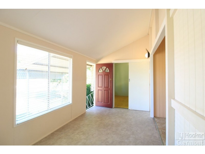 52 Mimosa Street, Clermont QLD 4721