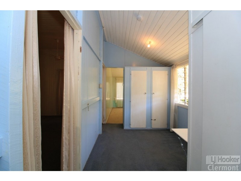 52 Mimosa Street, Clermont QLD 4721