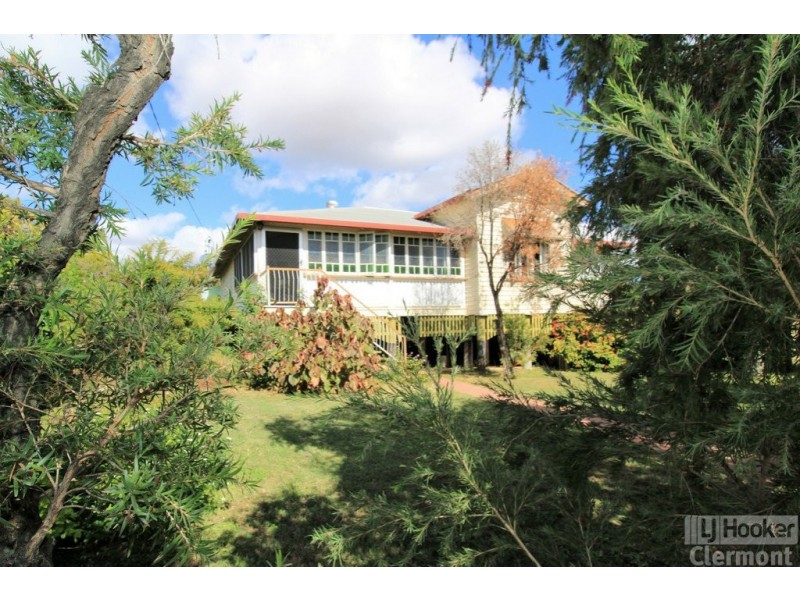 19 Sirius Street, Clermont QLD 4721