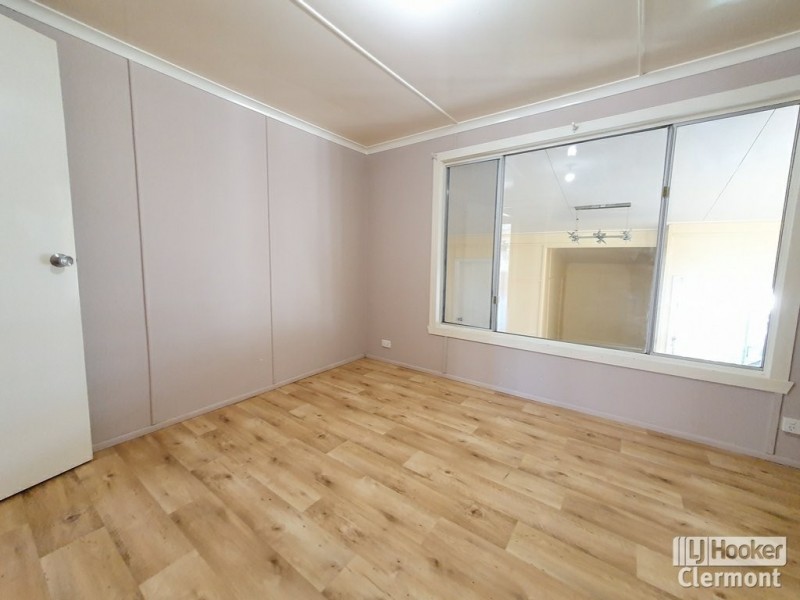 80 Tropic Street, Clermont QLD 4721