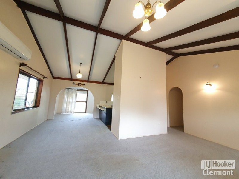 31 Haig Street, Clermont QLD 4721