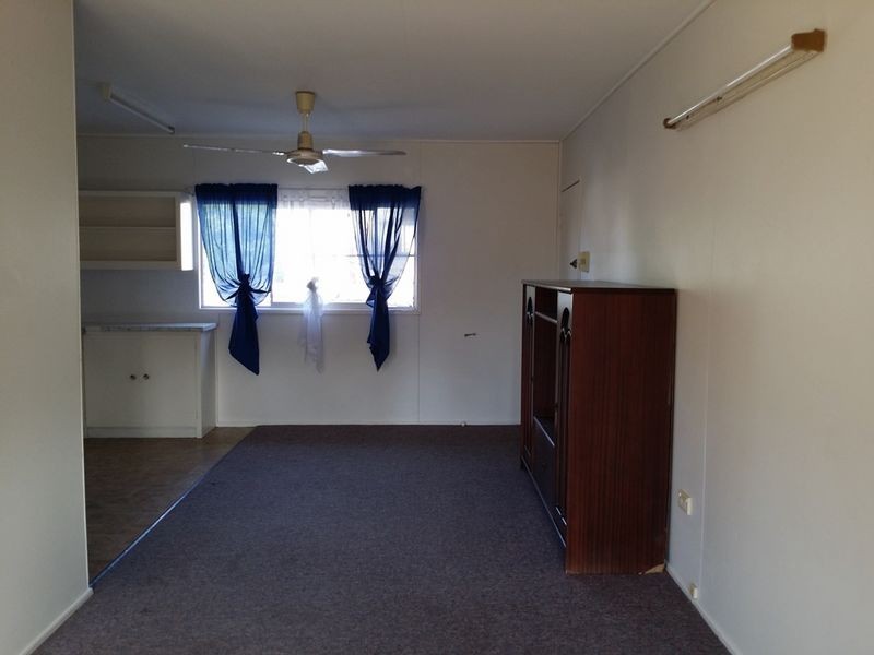 2/16 Kitchener Street, Clermont QLD 4721