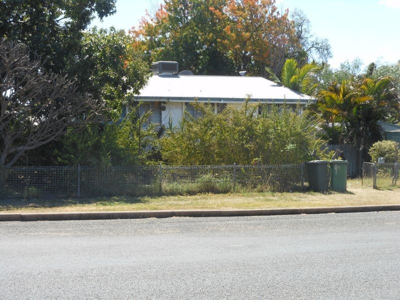 2 Spoonbill Road, Clermont QLD 4721