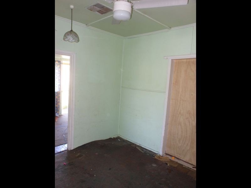 2 Spoonbill Road, Clermont QLD 4721