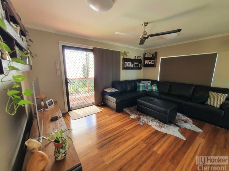 11 Karmoo Street, Clermont QLD 4721