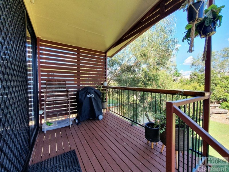 11 Karmoo Street, Clermont QLD 4721