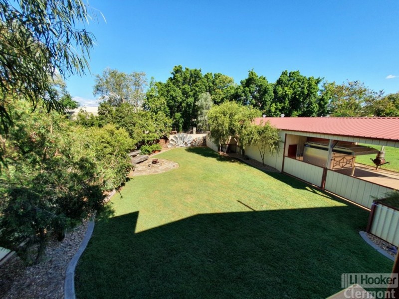 11 Karmoo Street, Clermont QLD 4721