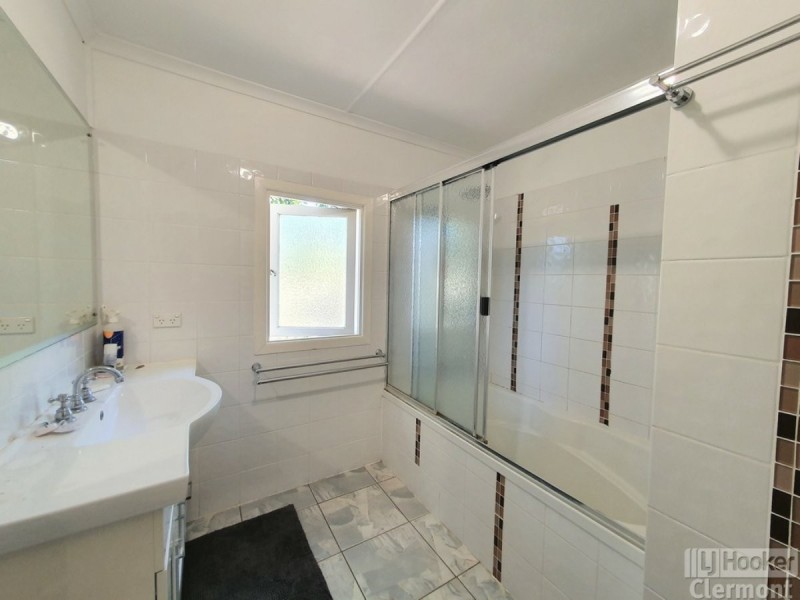 12 Frederick Street, Clermont QLD 4721