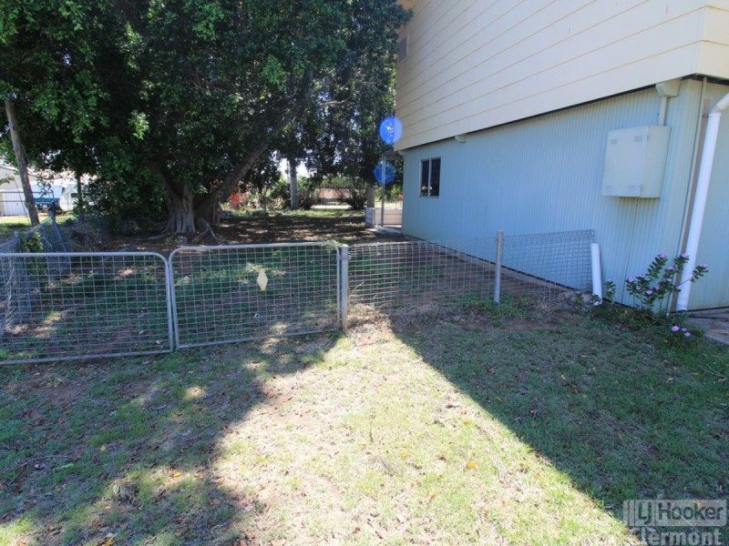 22 Collins Street, Clermont QLD 4721