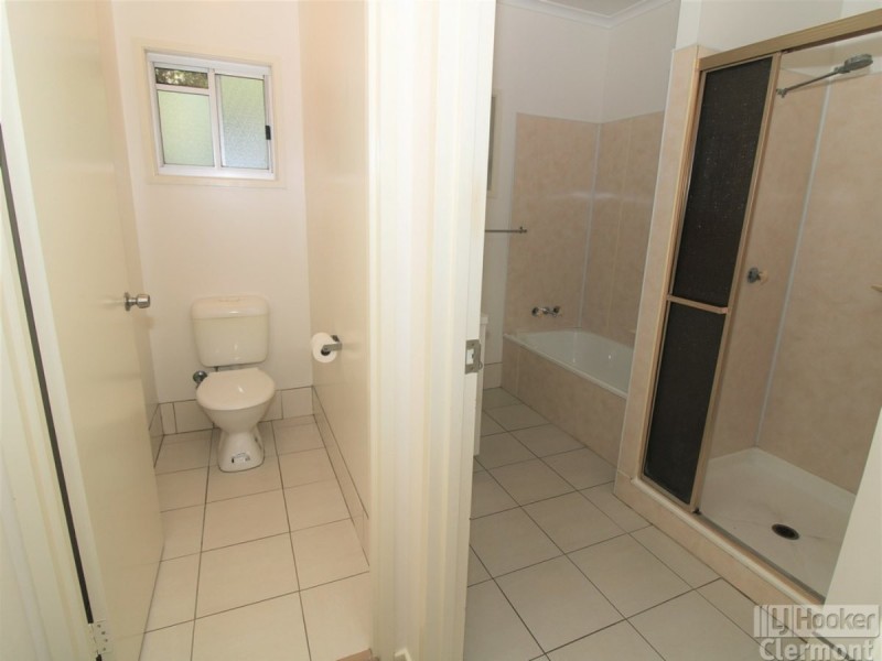 22 Collins Street, Clermont QLD 4721