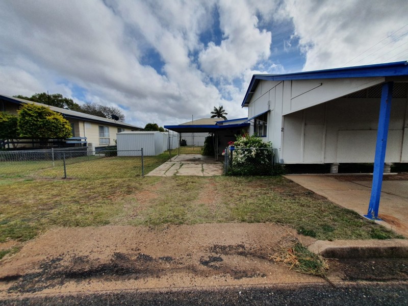 2 Kitchener Street, Clermont QLD 4721