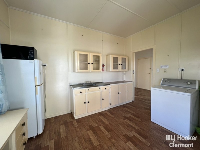 8 Powerhouse Lane, Clermont QLD 4721