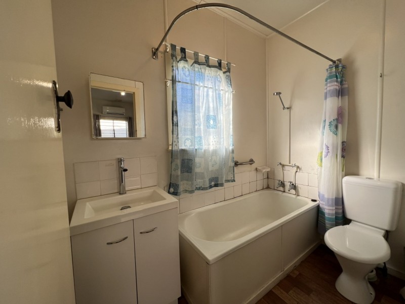 8 Powerhouse Lane, Clermont QLD 4721